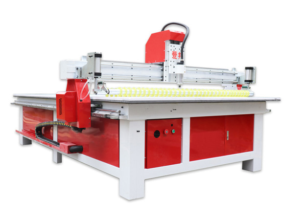 旋轉(zhuǎn)刀腳墊下料機(jī)